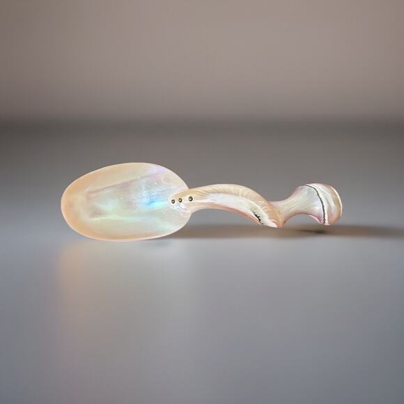 Beautiful Large Antique Mother Of Pearl Caviar Spoon Measures 8 Inches Long